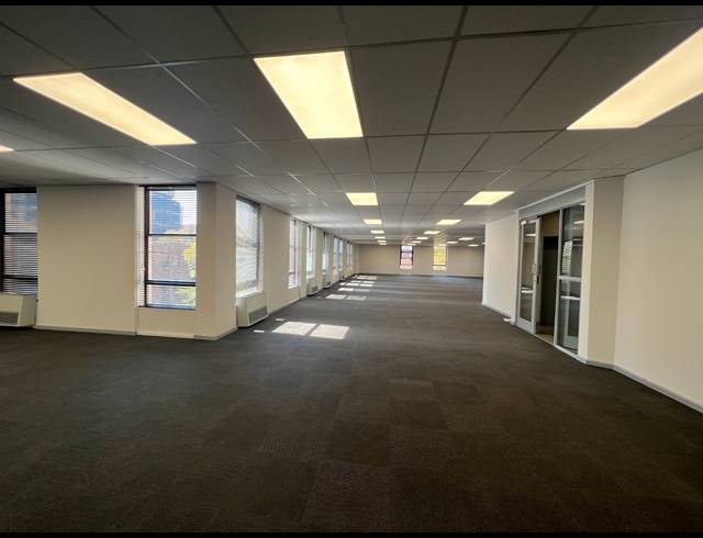 2,000M² OFFICE TO LET IN ROSEBANK
